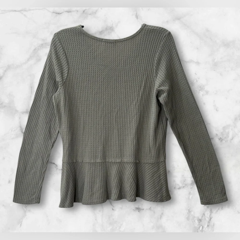 Paper Crane Anthropologie Waffle Knit Thermal Long Sleeve Ruffle Hem Top Size S - Picture 4 of 8
